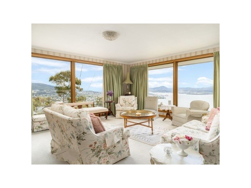 1 Acushla Court, Sandy Bay TAS 7005