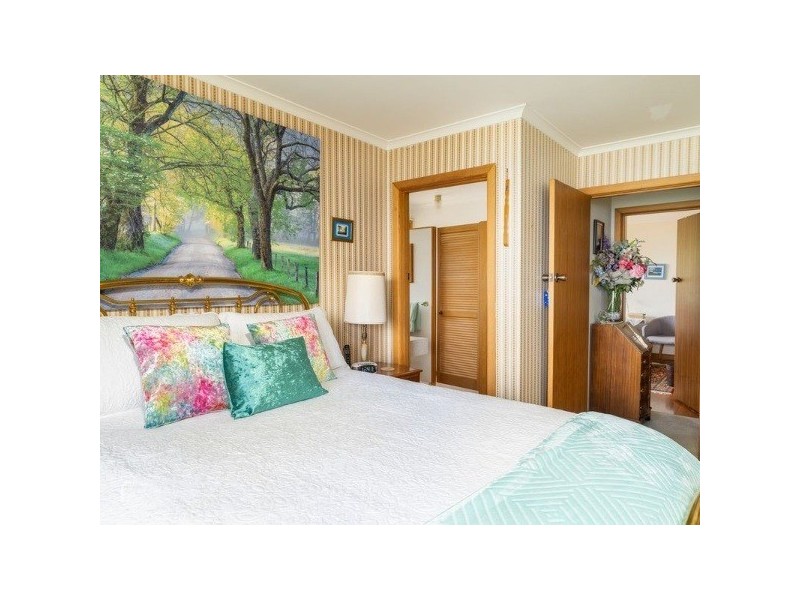 1 Acushla Court, Sandy Bay TAS 7005