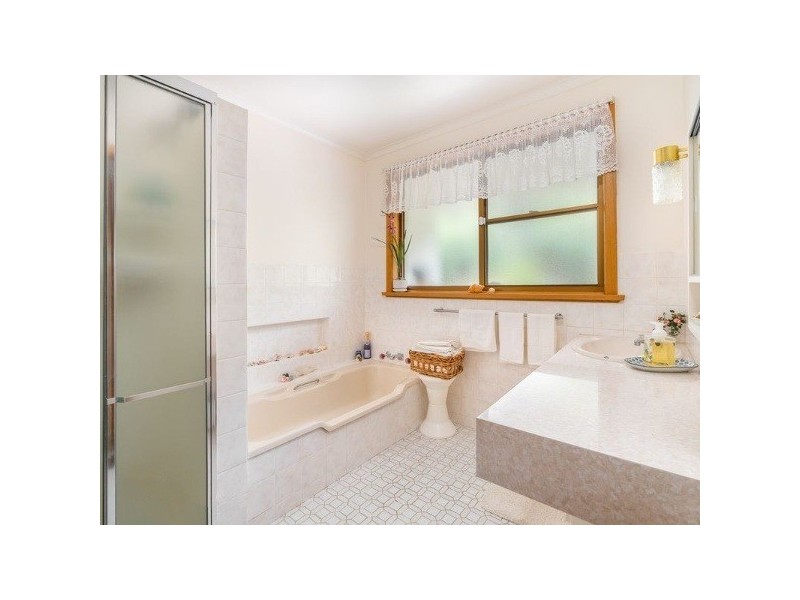 1 Acushla Court, Sandy Bay TAS 7005