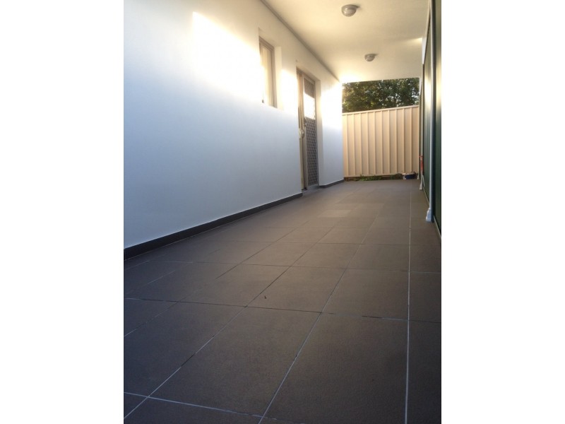 2/29 Bristol Road, Hurstville NSW 2220