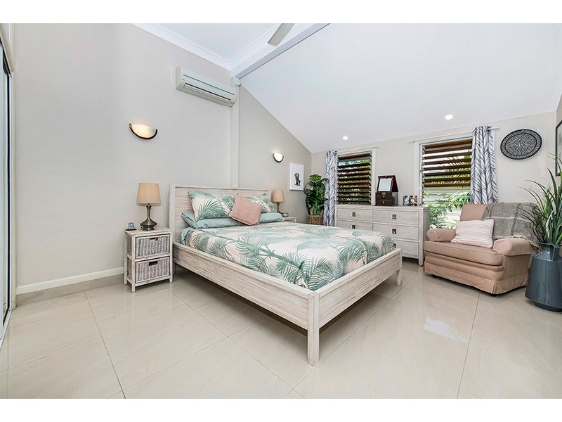 13 Leigh Street, West End QLD 4810
