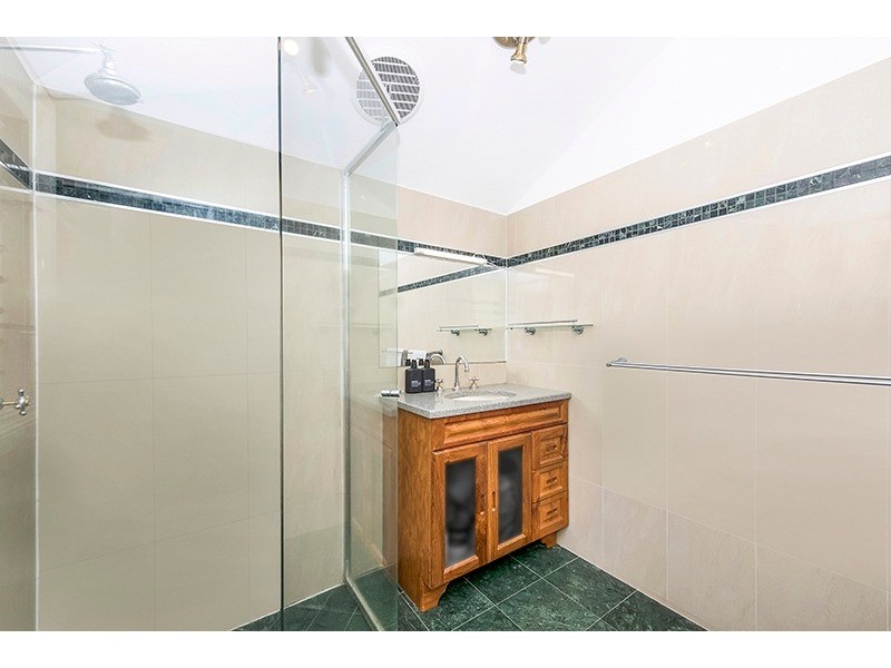 13 Leigh Street, West End QLD 4810