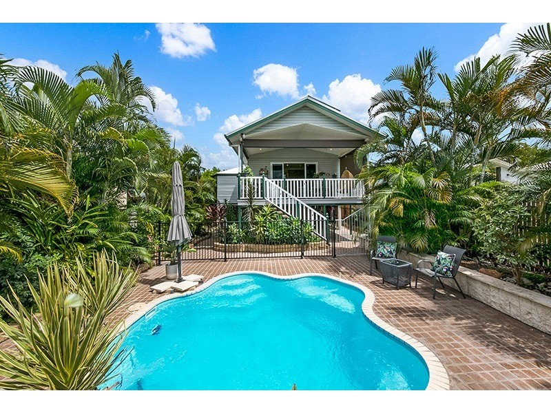 13 Leigh Street, West End QLD 4810