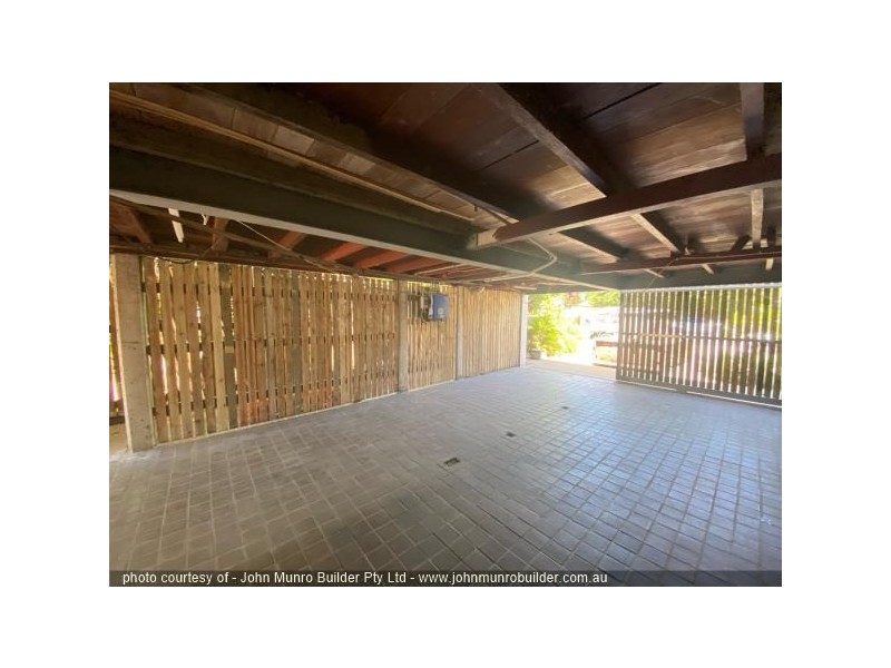 13 Leigh Street, West End QLD 4810