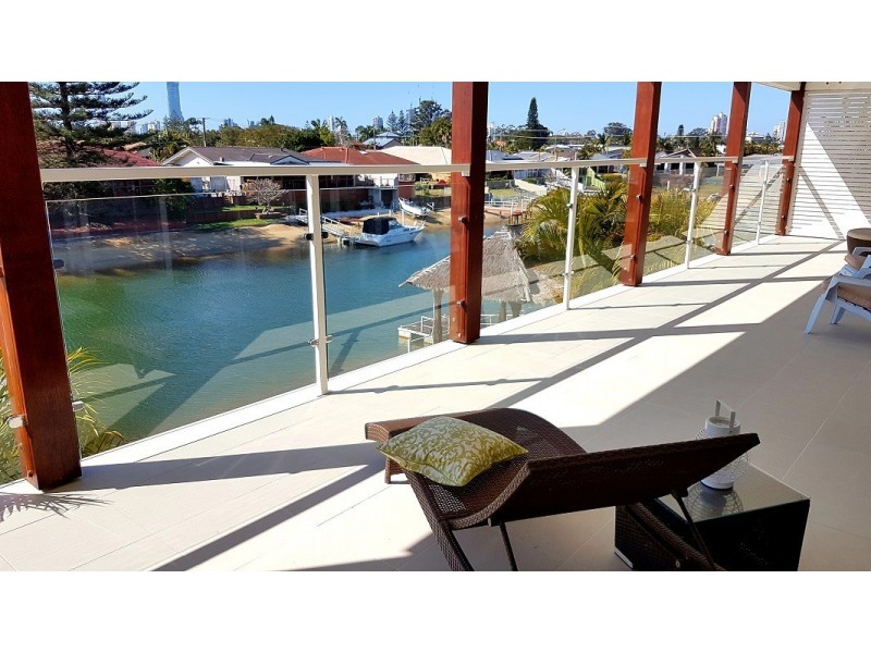 15 Sophie Avenue, Broadbeach Waters QLD 4218