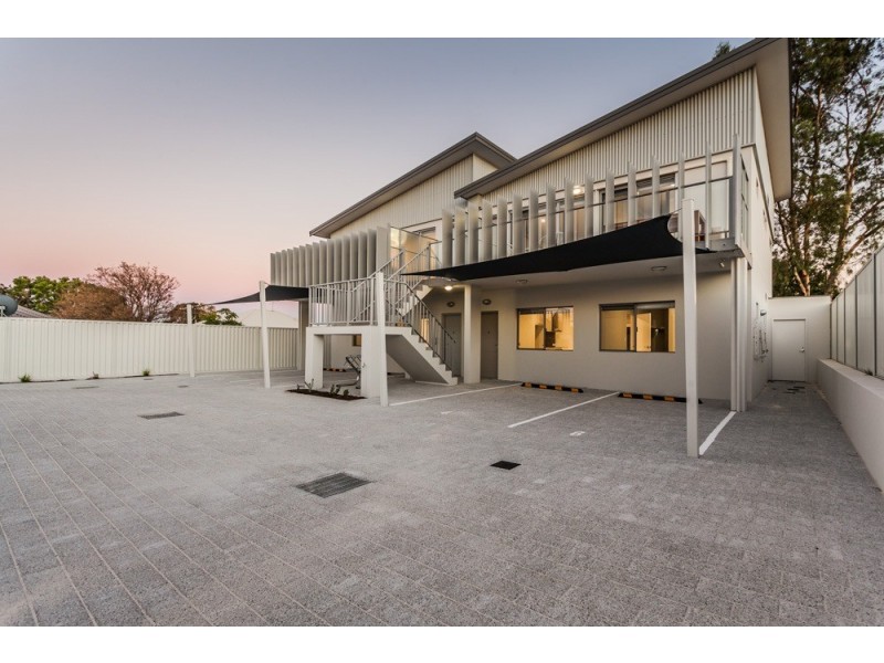 12 Kennerly Street, Cloverdale WA 6105