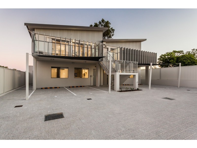 12 Kennerly Street, Cloverdale WA 6105