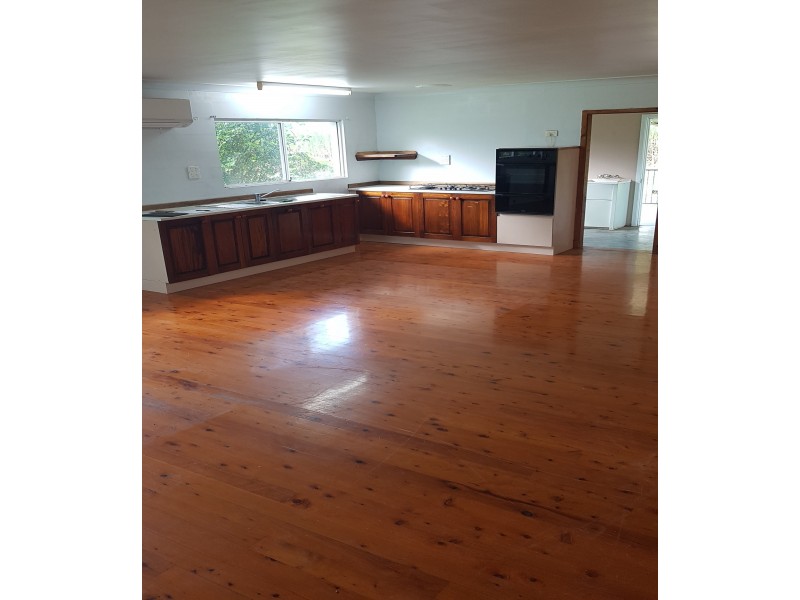 490 Middle Murray Road, Murray Upper QLD 4854