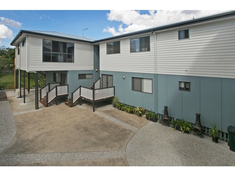 3/99 Riding Road, Hawthorne QLD 4171