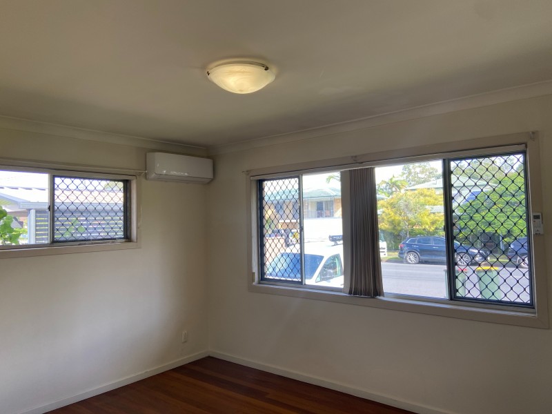 9 Parkway Street, Macgregor QLD 4109