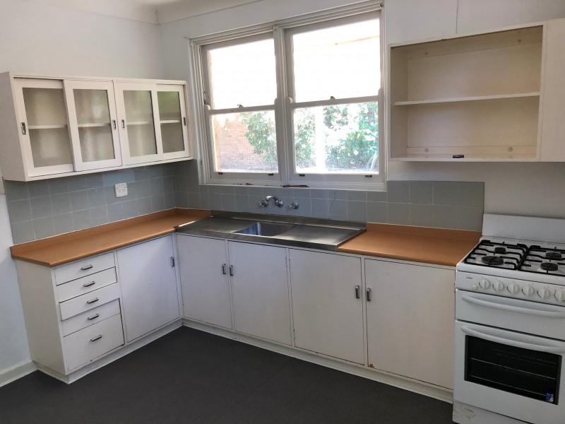 2A Nicholas Crescent, Hilton WA 6163