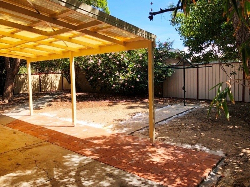 2A Nicholas Crescent, Hilton WA 6163