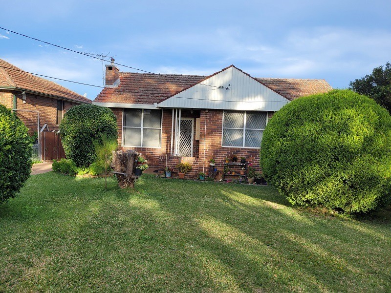 5 Barrow Street, Revesby NSW 2212