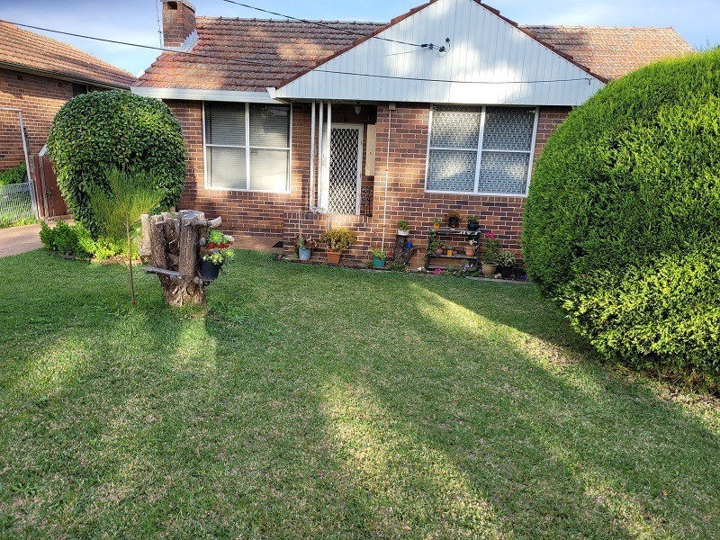 5 Barrow Street, Revesby NSW 2212