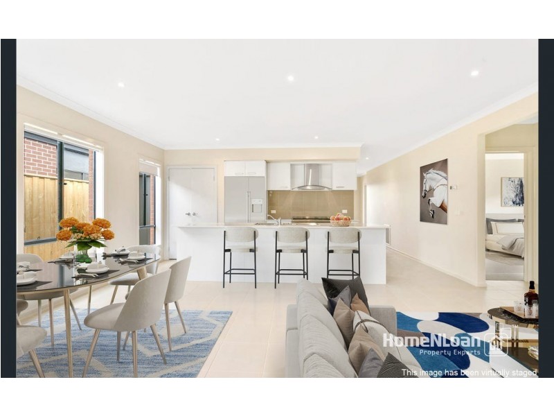 9 Langshan road, Clyde North VIC 3978