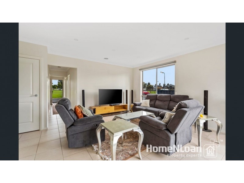 4 Tilia Drive, Cranbourne North VIC 3977