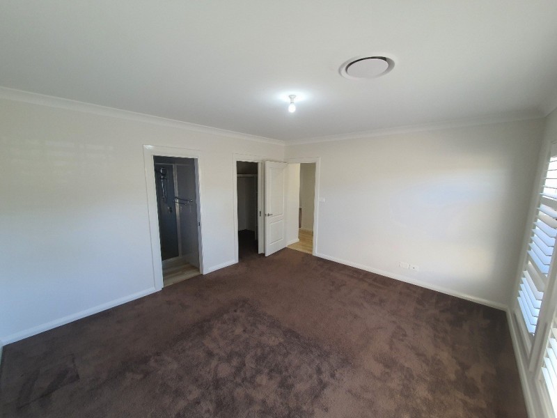 87 Kearneys Drive, Orange NSW 2800