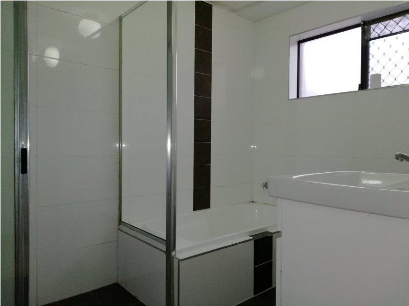 2/61-63 Windsor Road, Merrylands NSW 2160