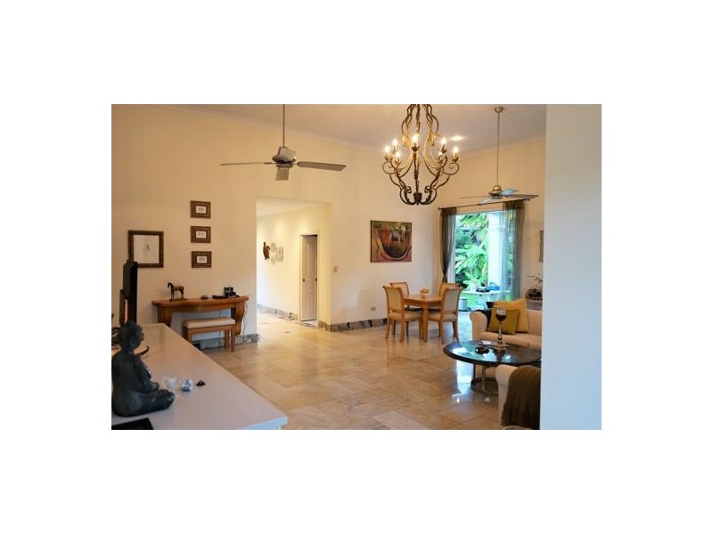 44 Stream Ave, Kewarra Beach QLD 4879