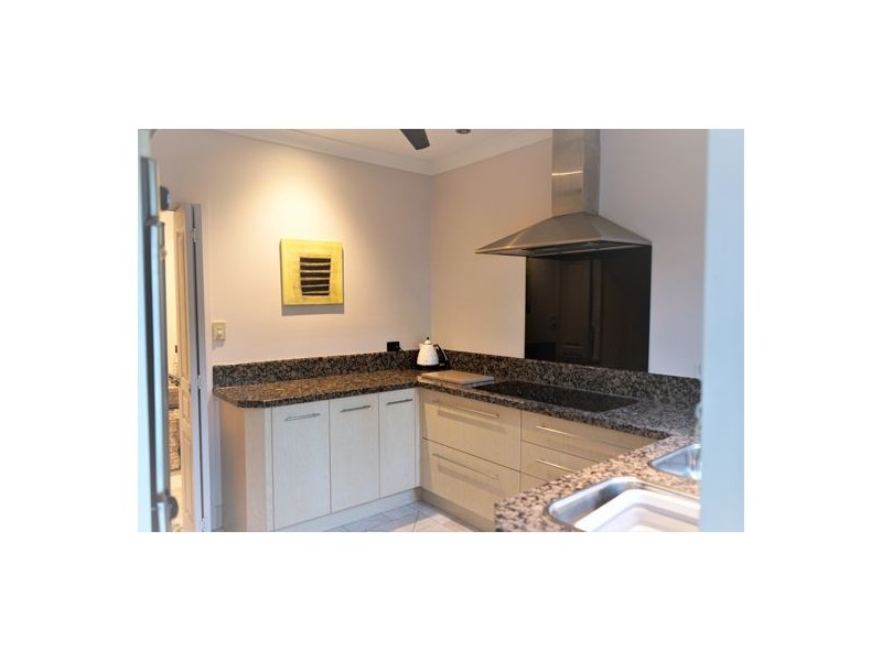 44 Stream Ave, Kewarra Beach QLD 4879