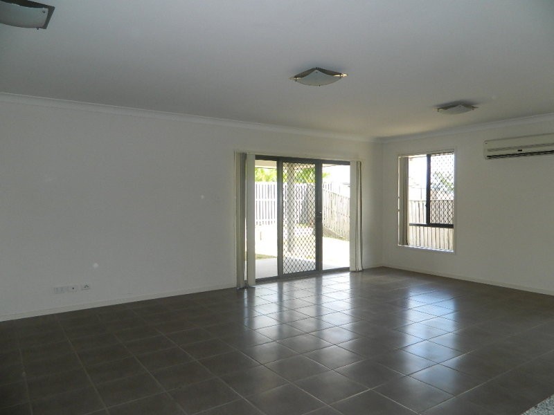 70 Fairneyview Road, Fernvale QLD 4306