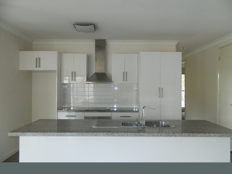 70 Fairneyview Road, Fernvale QLD 4306