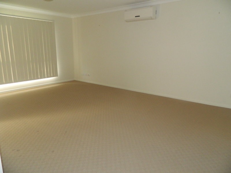 5 Crystalwood Court, Fernvale QLD 4306