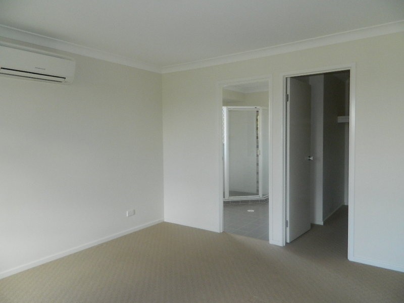 5 Crystalwood Court, Fernvale QLD 4306