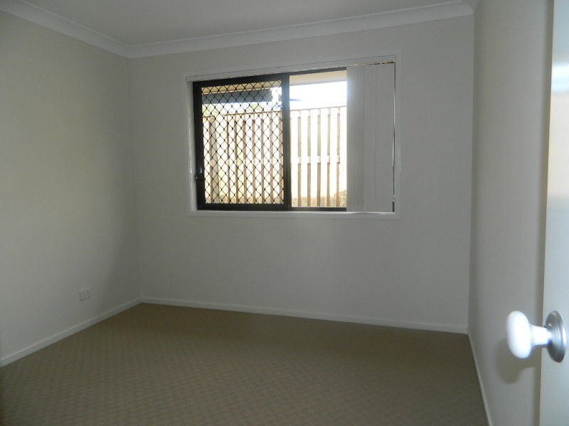 5 Crystalwood Court, Fernvale QLD 4306