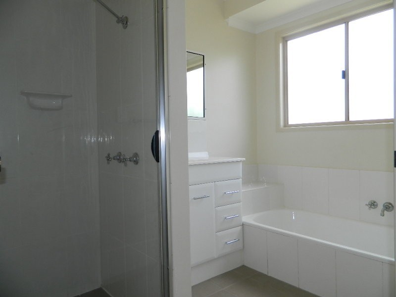 7 McLeod Street, Basin Pocket QLD 4305