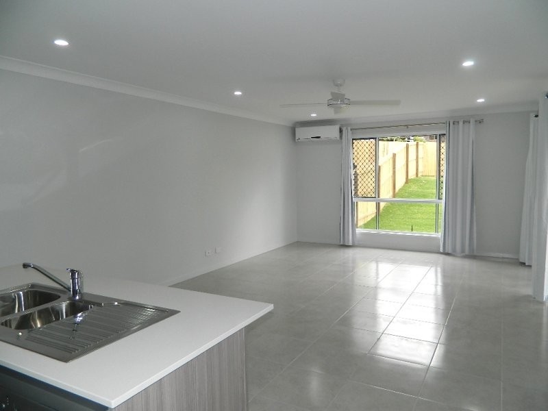 1/28 Knightsbridge Drive, Chuwar QLD 4306