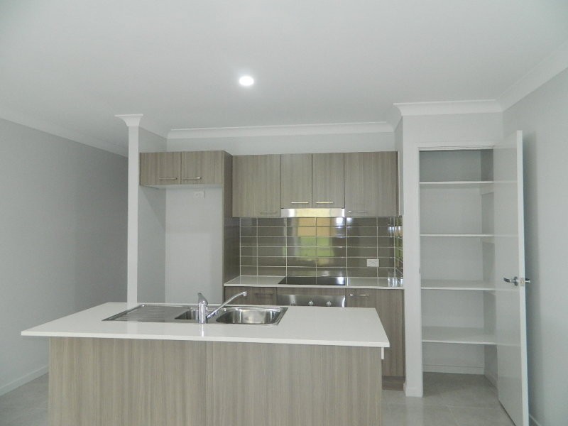 1/28 Knightsbridge Drive, Chuwar QLD 4306