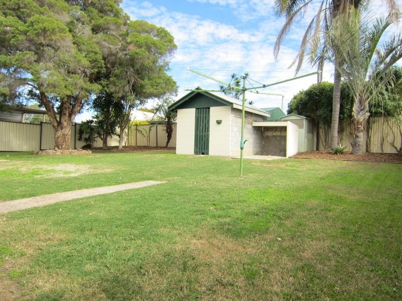 33 Raceview Street, Eastern Heights QLD 4305