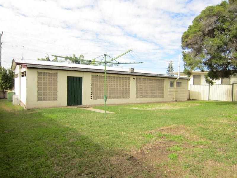 33 Raceview Street, Eastern Heights QLD 4305