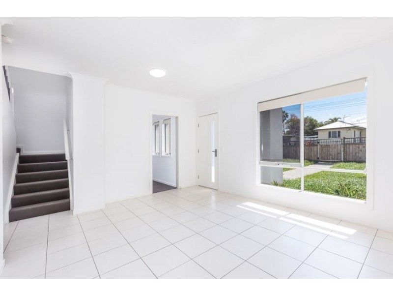 4 Napier Circuit, Silkstone QLD 4304