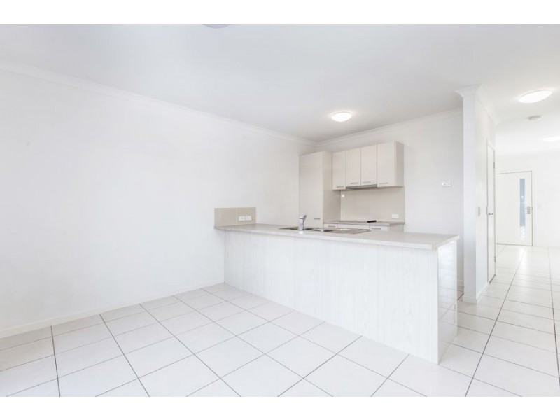 4 Napier Circuit, Silkstone QLD 4304