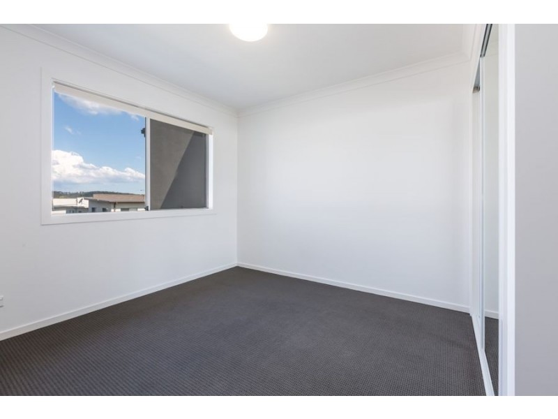 4 Napier Circuit, Silkstone QLD 4304