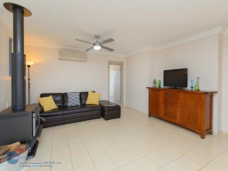 6 Regency Grove, Flinders View QLD 4305