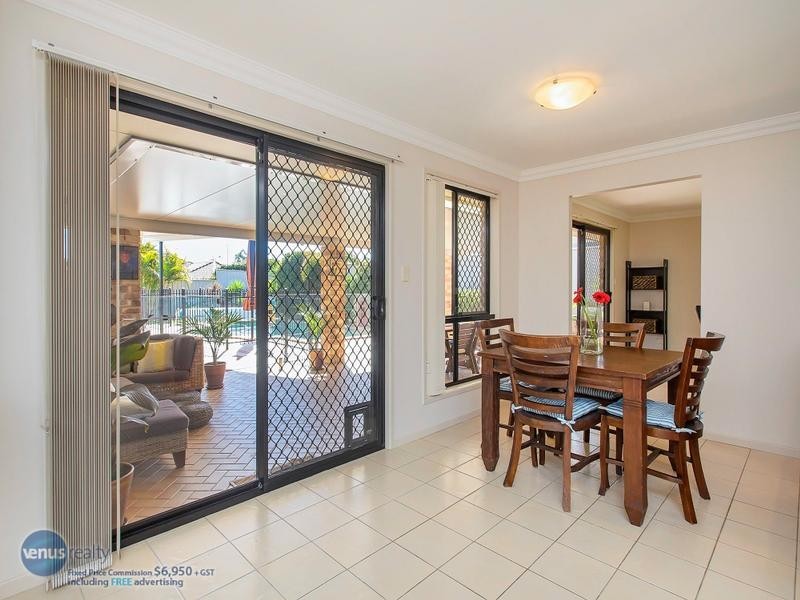6 Regency Grove, Flinders View QLD 4305