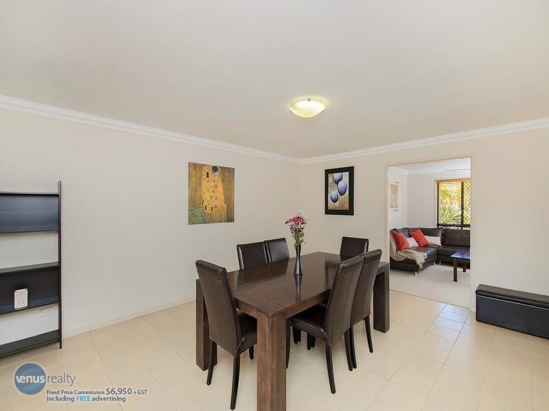 6 Regency Grove, Flinders View QLD 4305