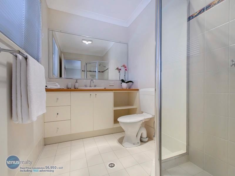 6 Regency Grove, Flinders View QLD 4305