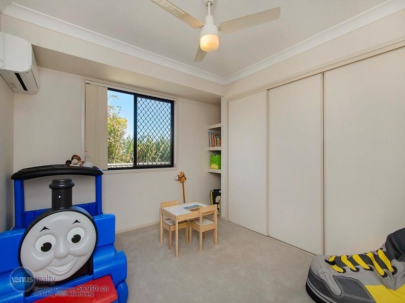 6 Regency Grove, Flinders View QLD 4305