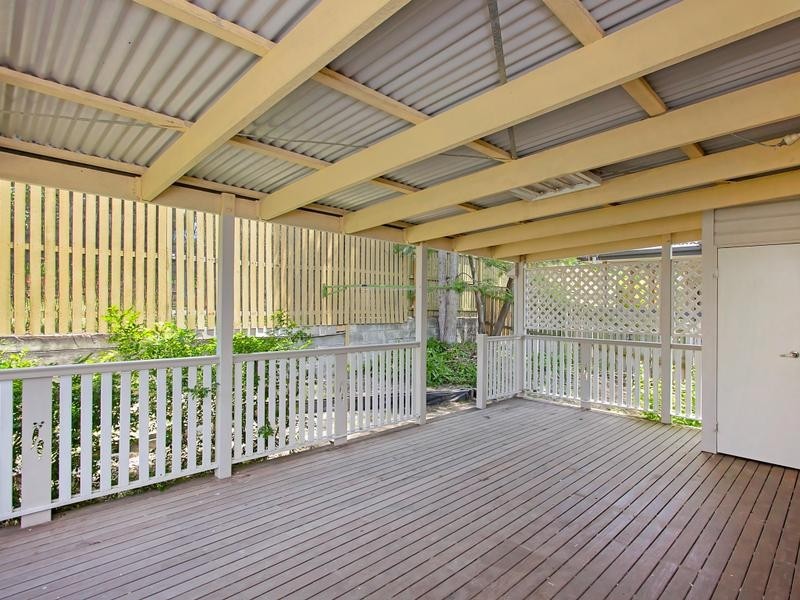 35 John Street, Bundamba QLD 4304