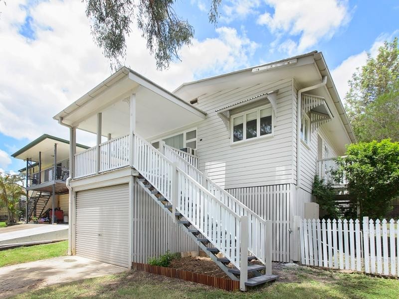 35 John Street, Bundamba QLD 4304