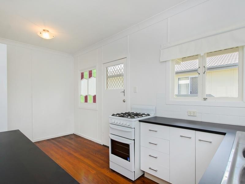 35 John Street, Bundamba QLD 4304