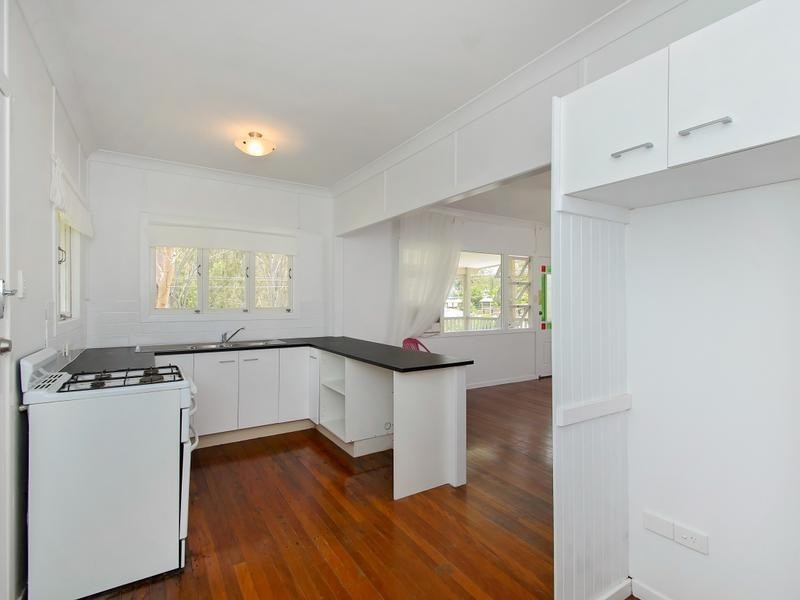 35 John Street, Bundamba QLD 4304