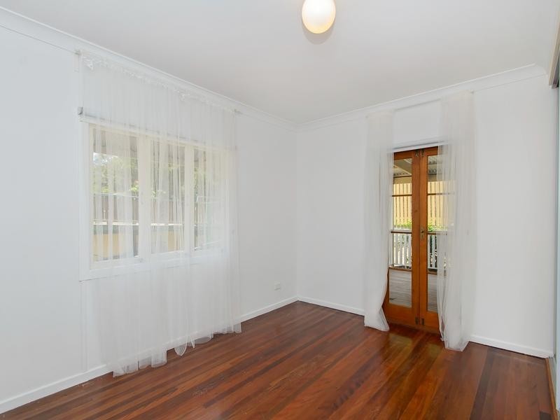 35 John Street, Bundamba QLD 4304