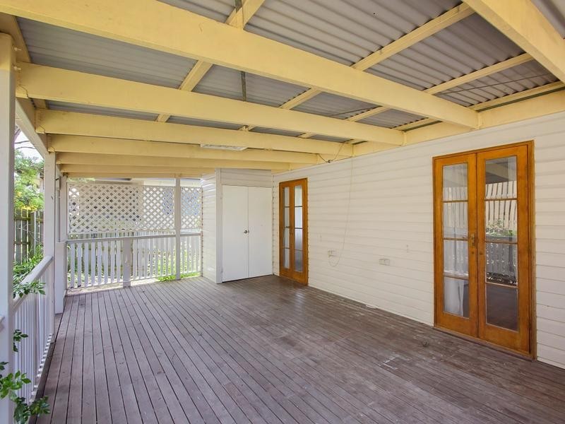 35 John Street, Bundamba QLD 4304