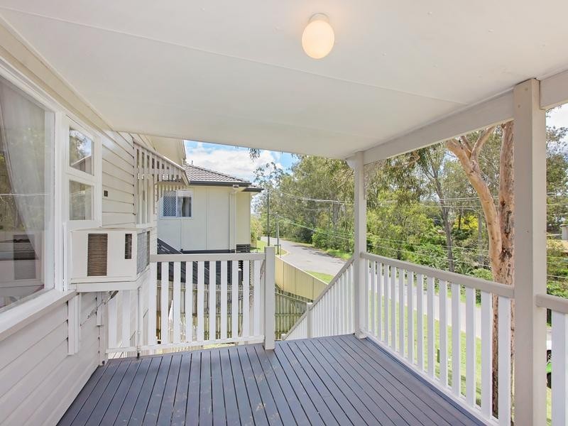 35 John Street, Bundamba QLD 4304