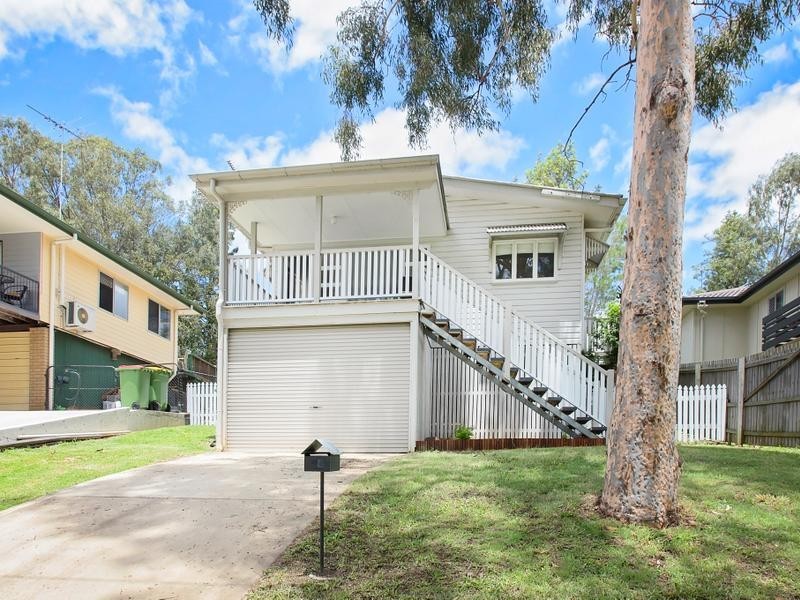 35 John Street, Bundamba QLD 4304